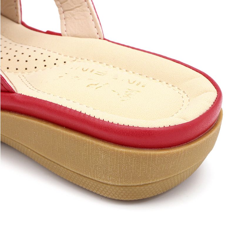 Kvinnor Utskärning Andningsbar Bärbar Comfy Casual Beach Wedges Sandaler