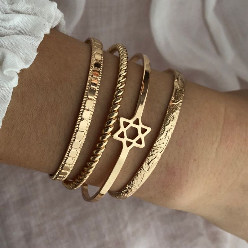 4 St Trendiga Kreativa Guld Öppning Hjärta Star Moon Design Armband Set Dam Armband Smycken