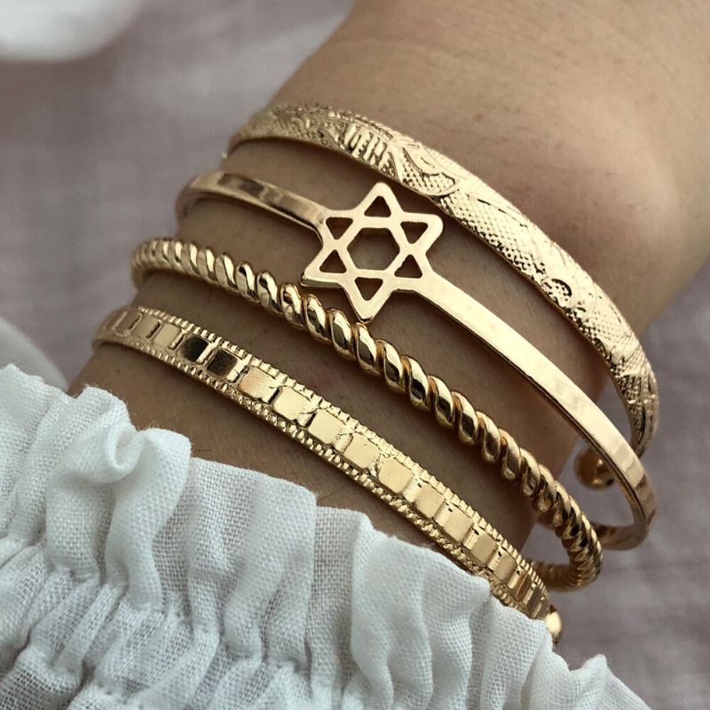 4 St Trendiga Kreativa Guld Öppning Hjärta Star Moon Design Armband Set Dam Armband Smycken