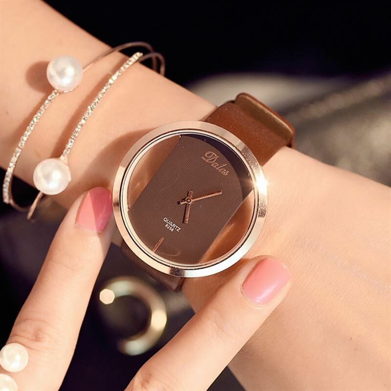 2 St/set Pu Legering Dam Casual Watch Dekorerad Pointer Hollow Quartz Watch Armband