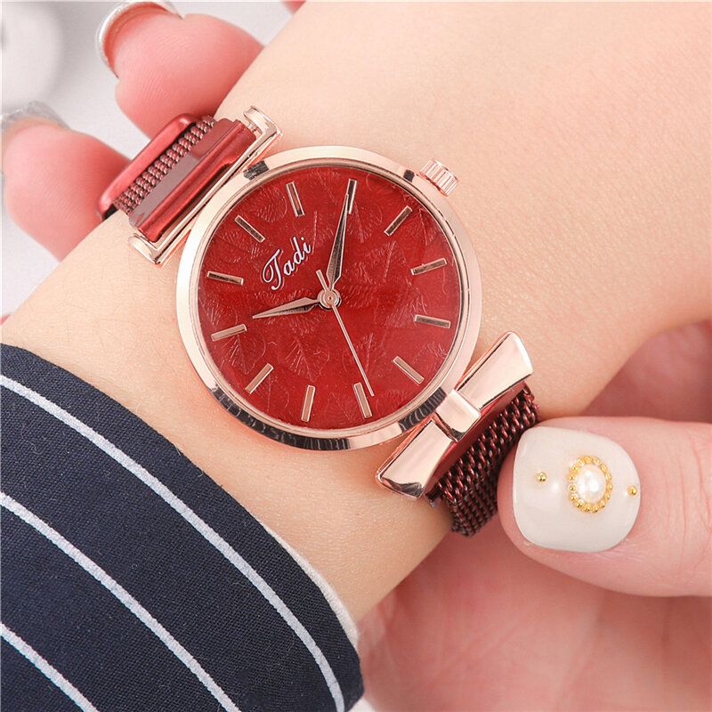 Mode Casual Elegant Design Dam Klockor Legering Mesh Band Urtavla Handledsfodral Quartz Watch