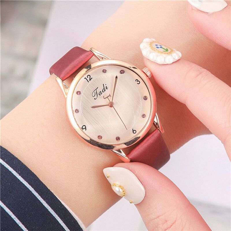 Mode Casual Elegant Sport Kvinnor Klockor Läderband Urtavla Rose Gold Handled Legering Fodral Quartz Watch