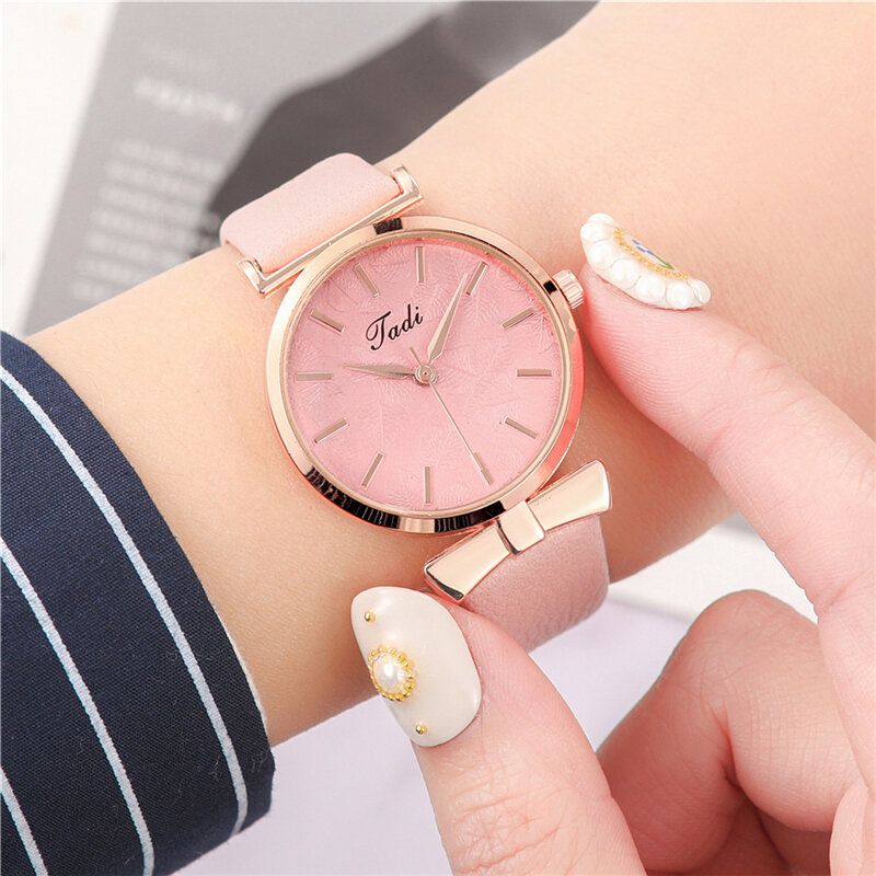 Mode Casual Eleganta Kvinnor Klockor Läderband Urtavla Rose Gold Handled Legering Fodral Quartz Watch