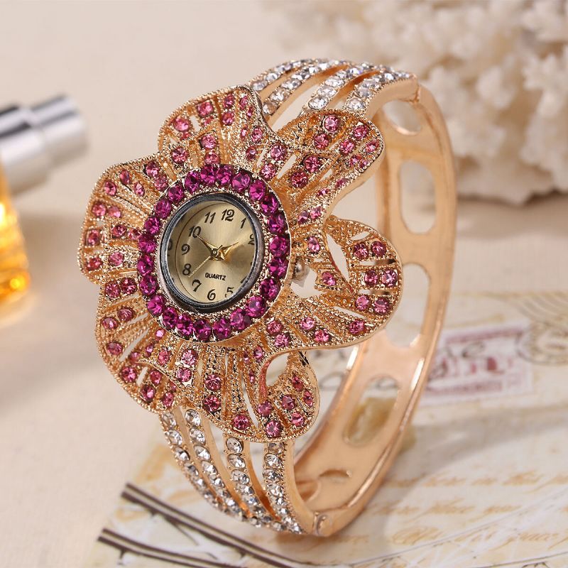 Mode Crystal Flower Shape Urtavla Ihålig Metallrem Kvinnor Quartz Watch