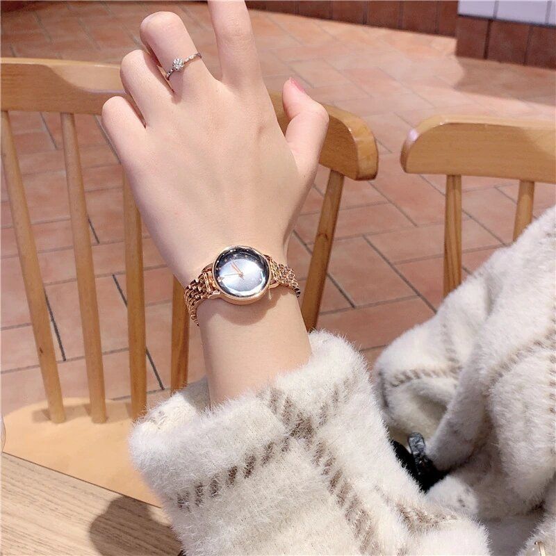 Mode Elegant Design Lyx Kristalllegering Armband Dam Armband Armbandsur Quartz Watch