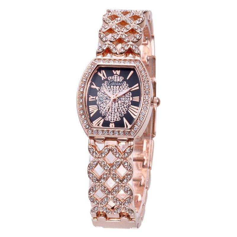 Mode Light Luxury Hollow Diamond Kvinnor Quartz Watch