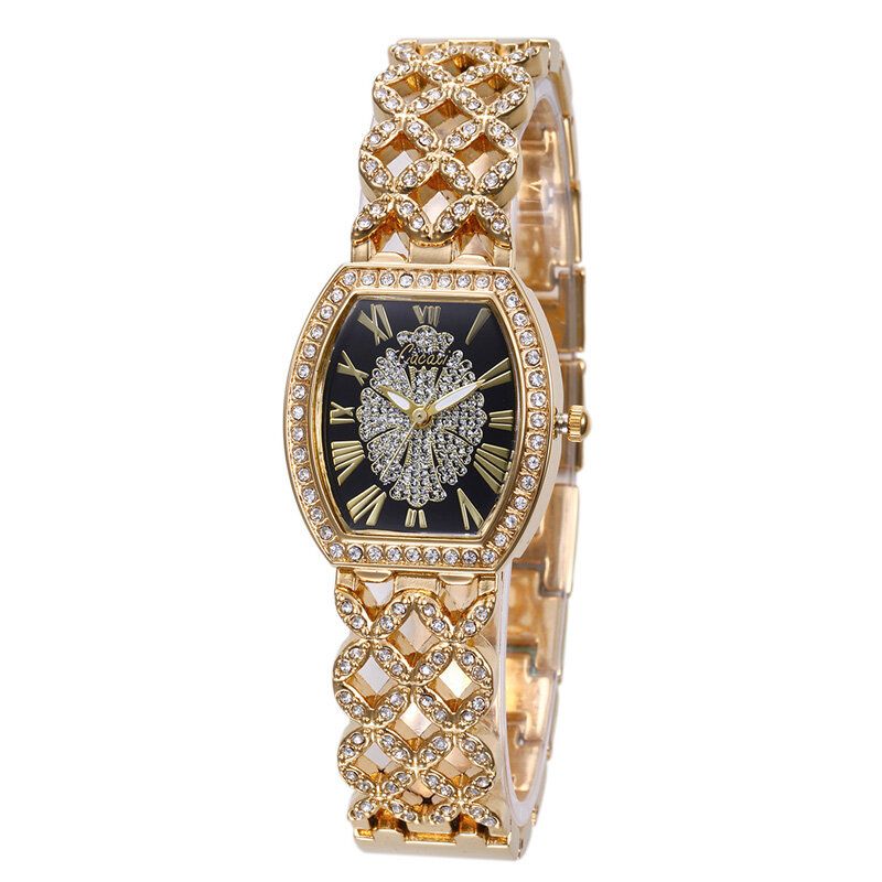 Mode Light Luxury Hollow Diamond Kvinnor Quartz Watch