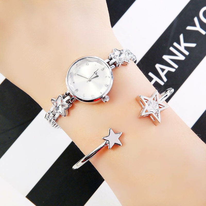 Mode Lyx Elegant Crystal Lucky Star Mönster Damarmband Armbandsur Quartz Watch