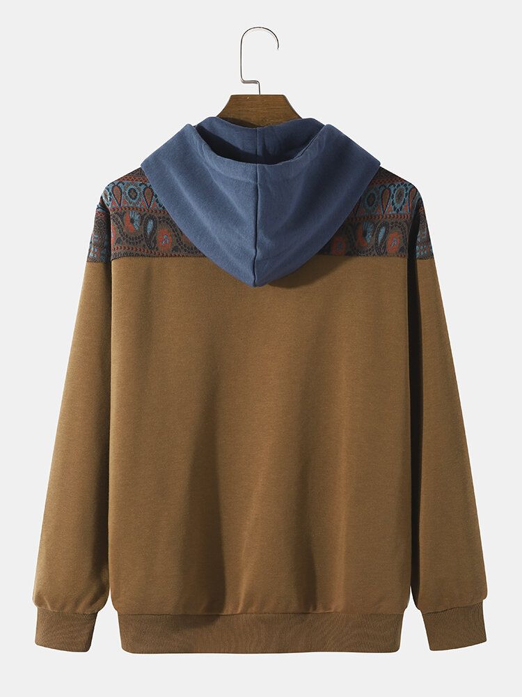 Män Etniskt Patchwork Mönster Kontrast Kangaroo Pocket Hood Sweatshirt