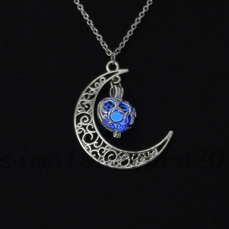 Mode Hjärtformad Hollow Luminous Pendant Halsband