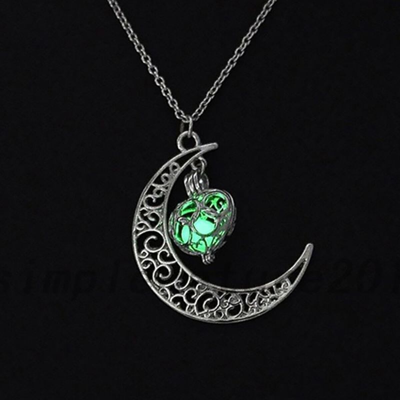 Mode Hjärtformad Hollow Luminous Pendant Halsband