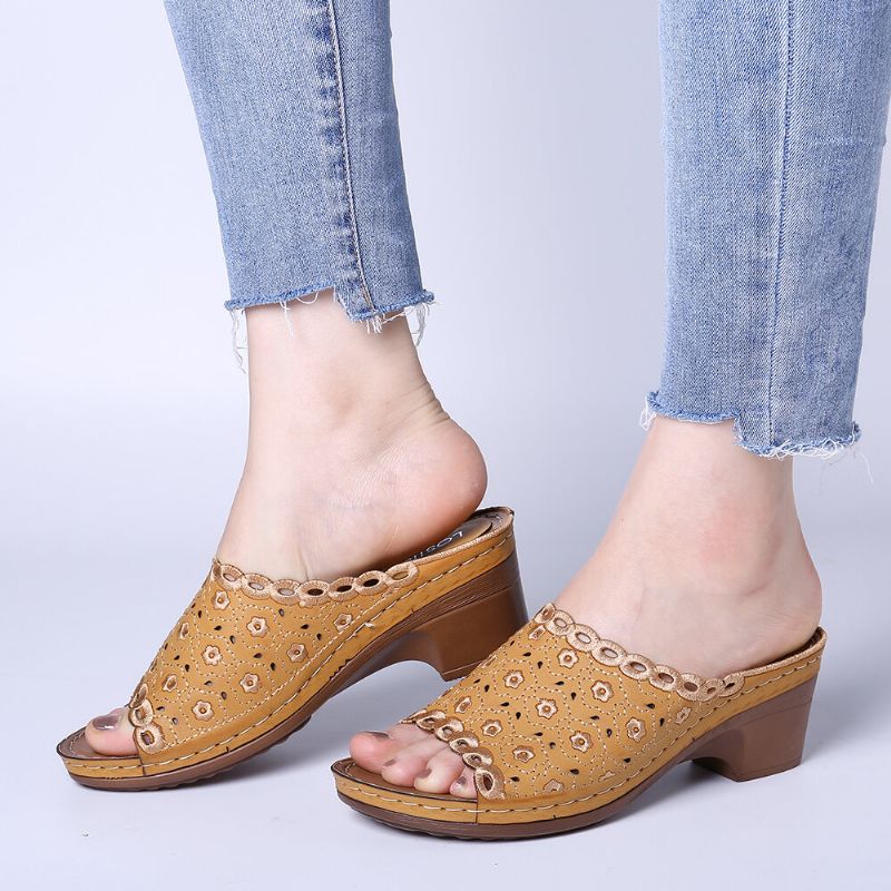 Blombroderade Chunky Häl Peep Toe Sandaler