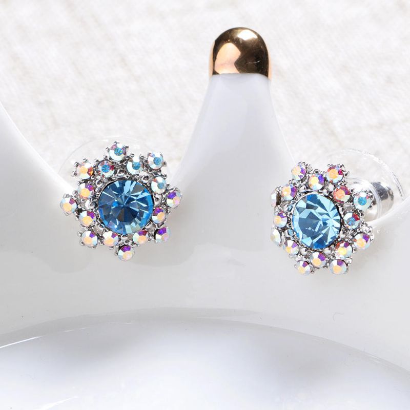 Enkla Ädelstens Örhängen Micro Paved Flower Örhänge Klassiska Snowflake Piercing Örhängen För Kvinnor