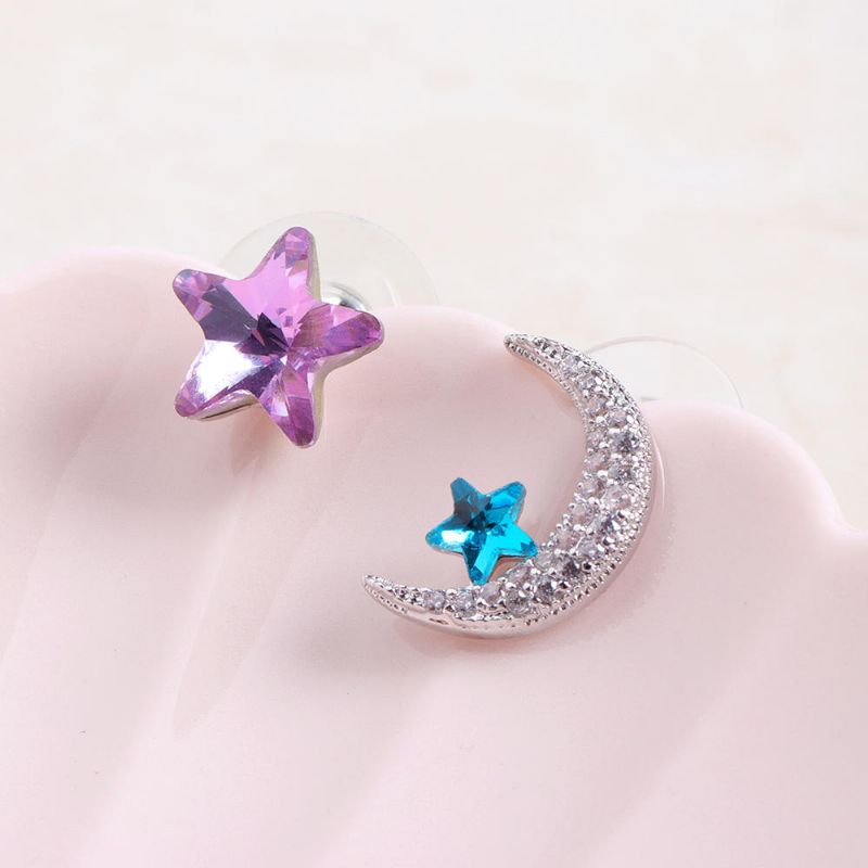 Unikt Asymmetriskt Örhänge Örhänge Lyxigt Micro Paved Zirconia Crystal Star Moon Piercing Örhängen