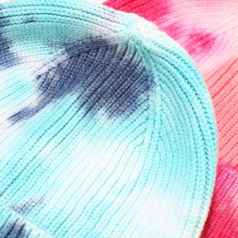 Unisex Kärnspunnet Garn Elastisk Stickad Tie-dye Mössa Mode Casual Brevetikett Höst Vinter Värme Brädlöst Mössa Hyresvärd Keps