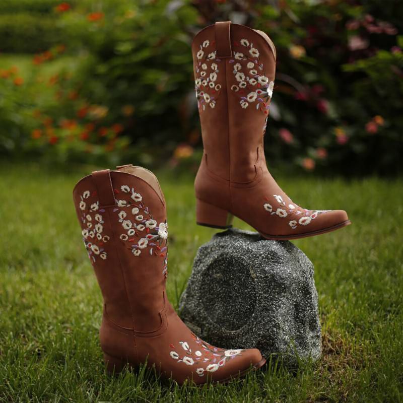 Kvinnor Stor Storlek Retro Blommor Broderade Slip On Cowboy Boots