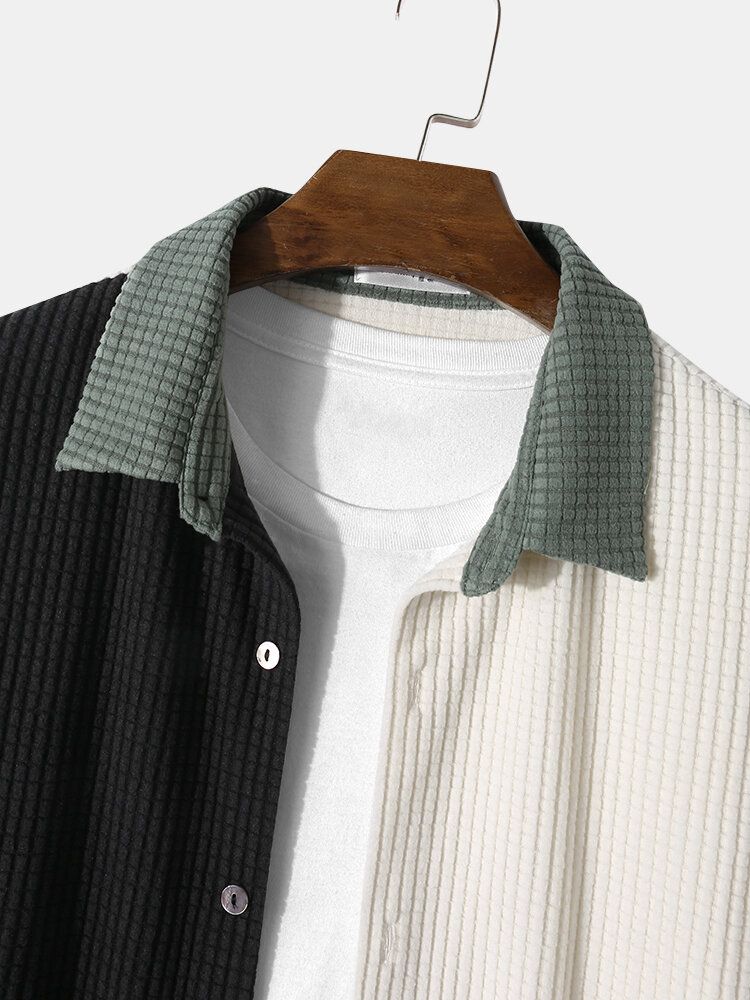 Män Våfflor Textur Skarvad Colorblock Lapel Krage Knappar Långärmade Skjortor