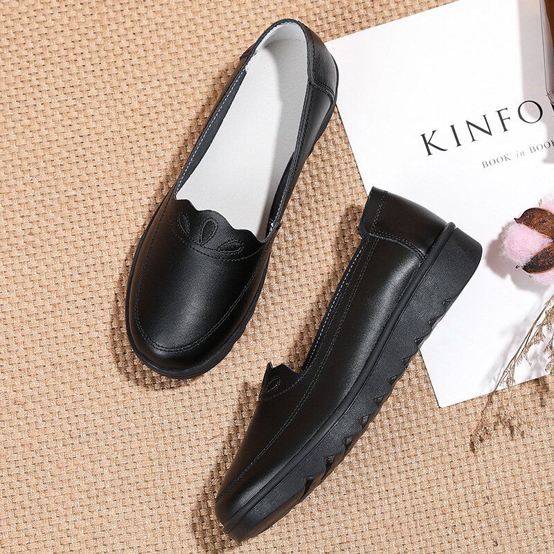 Kvinnor Daily Rund Toe Mjuk Enfärgad Flat Loafers Skor