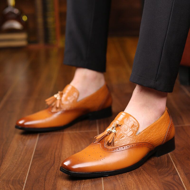 Män Brogue Tofs Decor Klänning Loafers Slip On Business Casual Formell Skor