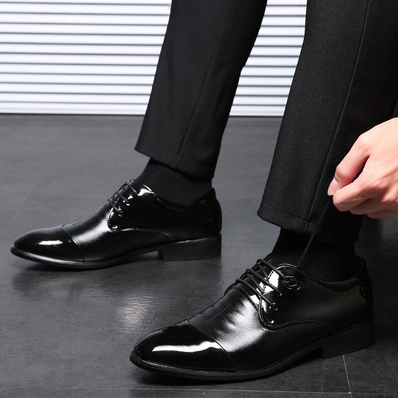 Män Med Spetsad Tå Andas Halkfri Snörning Klassiska Business Dress Shoes